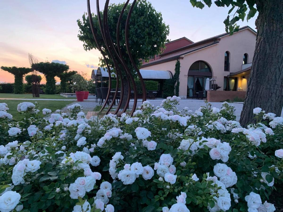 Borgo Ronchetto Hotell Salgareda Exteriör bild